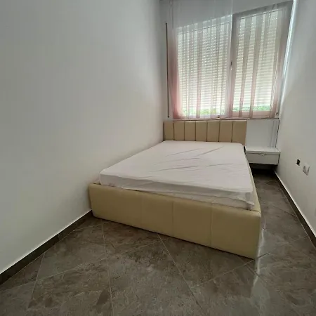 Tatil Evi Loving 2- Bedrooms Vacation Home With Free Parking *