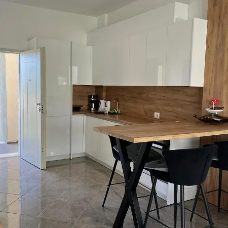 Loving 2- Bedrooms Vacation Home With Free Parking *