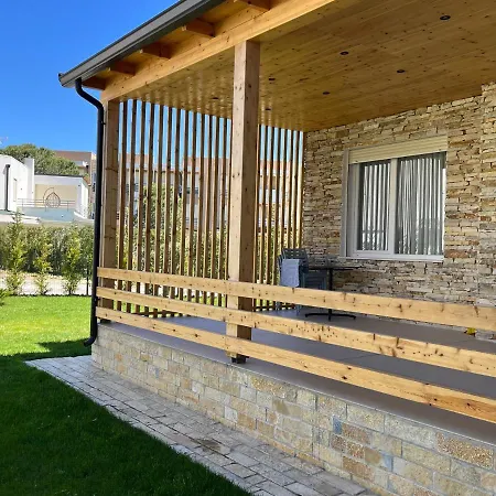 Loving 2- Bedrooms Vacation Home With Free Parking Tatil Evi Dıraç